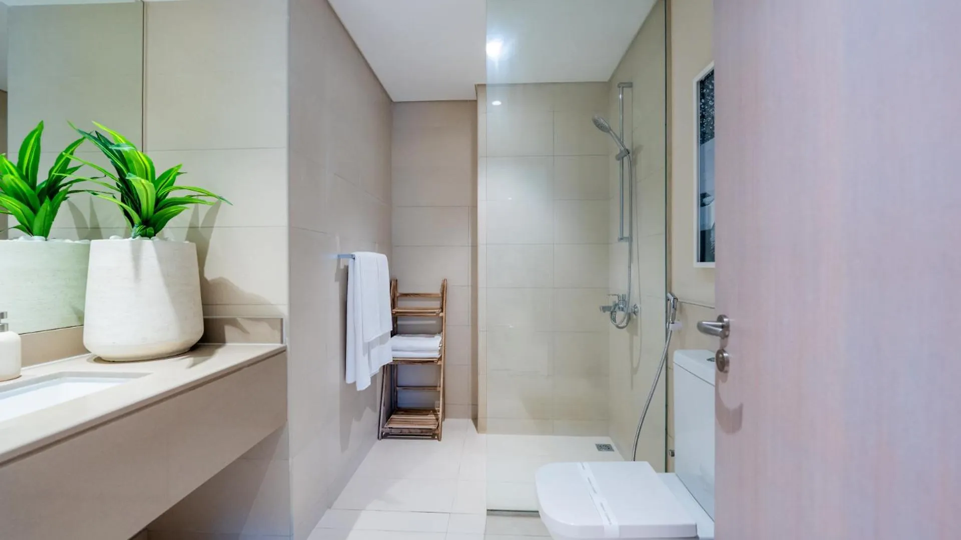One Bedroom Apartment By Otolo Homes With Free Yas Theme Park Tickets Abú Dhabí